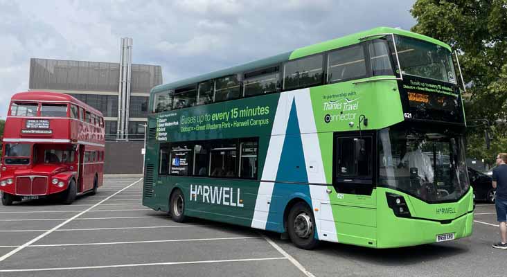 Thames Travel Harwell Connector Volvo B5TL Wright Streetdeck 621